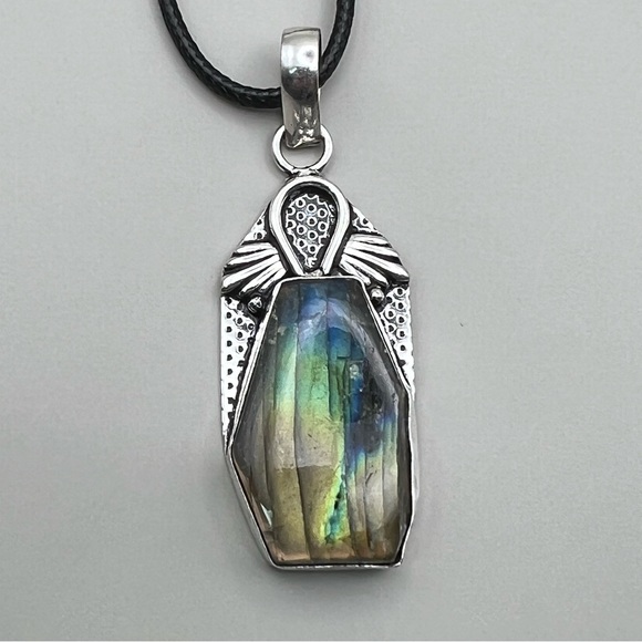 New Labradorite Crystal Stone Coffin Cut Silver Overlay Pendant Necklace - Picture 7 of 8